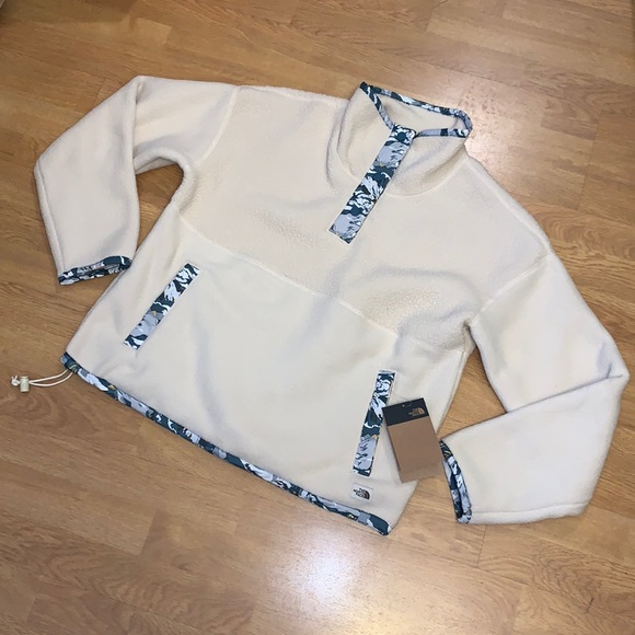 NWT The North Face Liberty Quarter Snap Pullover - Picture 1 of 11